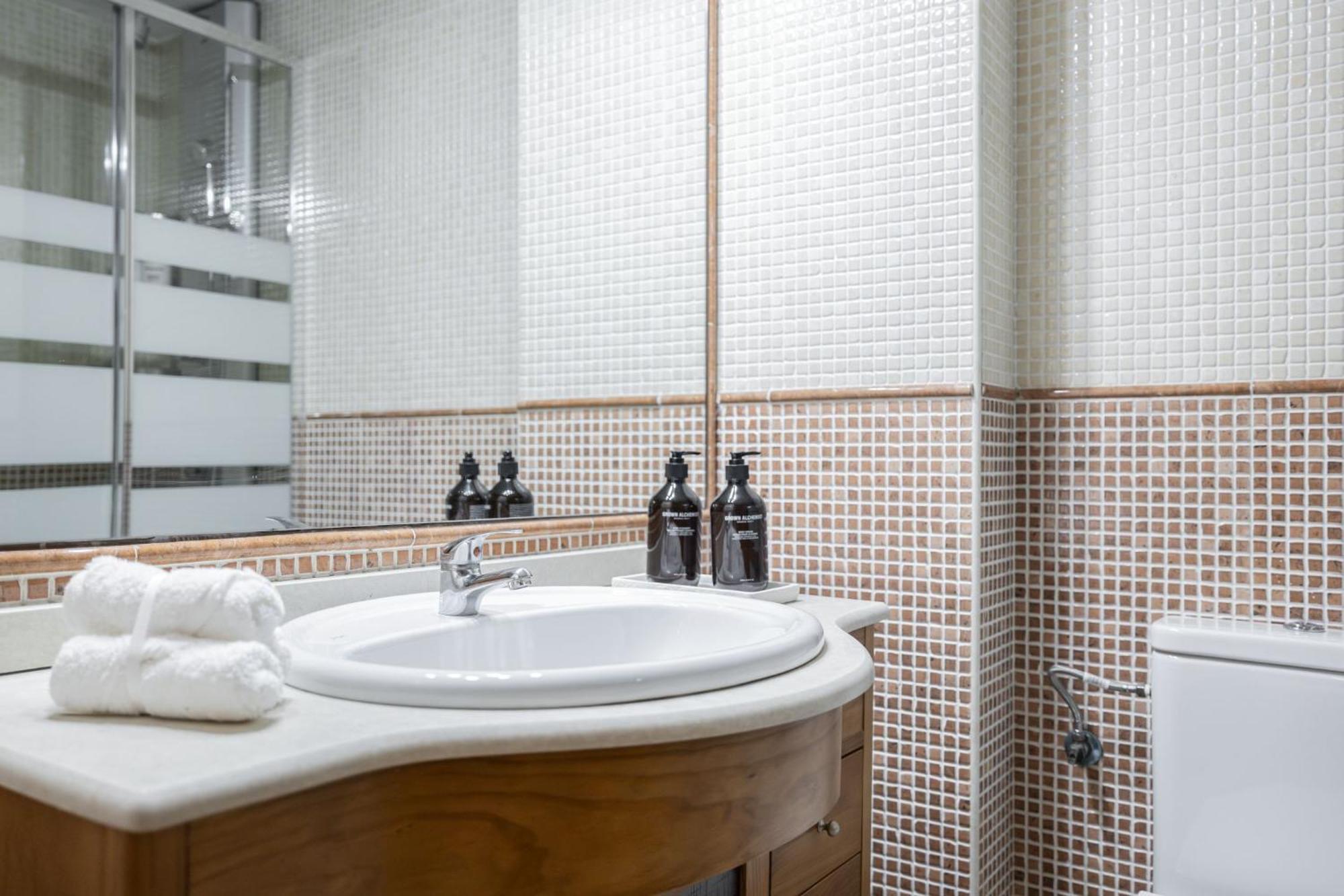 Apartamento Brand New One Bedroom Located In Chueca Madri
